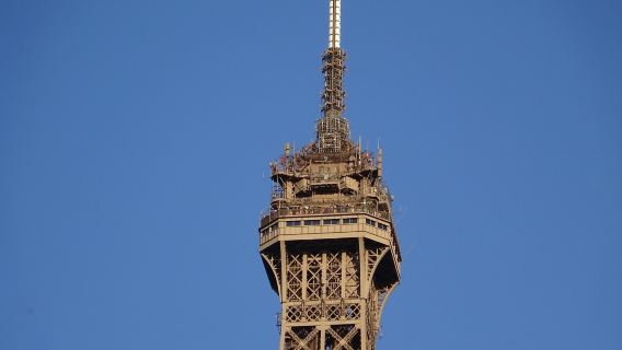 Eiffel Tower Guided Tour to the Summit