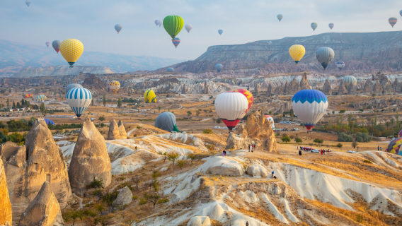 Paseo en globo aerostático al amanecer en Capadocia | Recogida en el hotel + Vuelo romántico