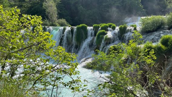 Zara: tour delle cascate di Krka, crociera in barca e nuoto