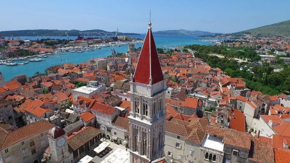 Ab Split: Krka-Wasserfälle-Bootstour & Trogir-Rundgang