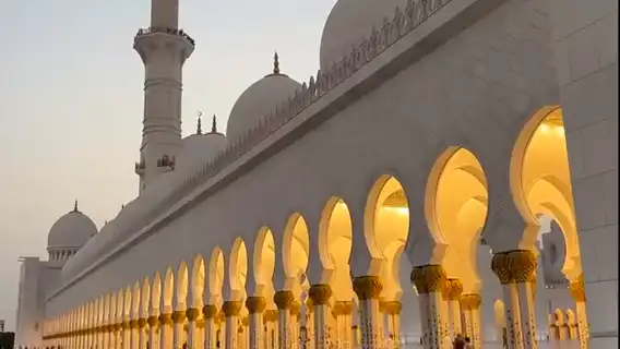阿布達比謝赫扎耶德大清真寺【中文私家定制團/包車遊飯店接駁】