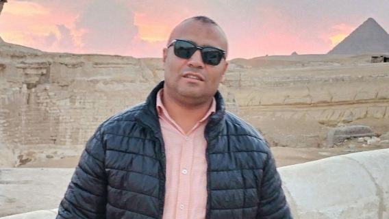 Giza Pyramids, Sphinx, Egyptian Museum & Khan el-Khalili Market: Guided Tour