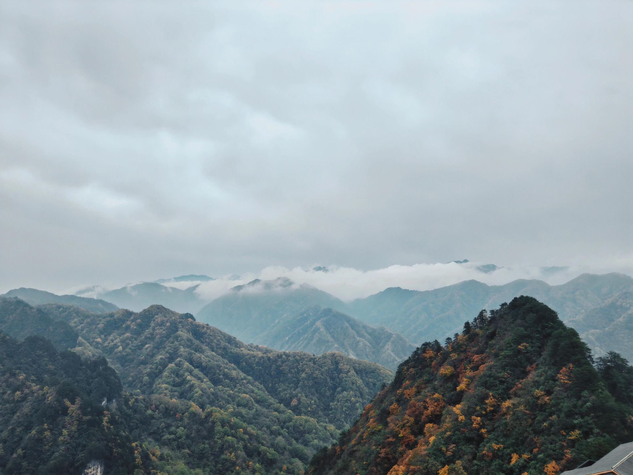Excursión de un día en inglés a los Tres Pasos de Guangwu Mountain, Nubes y Golondrinas Voladoras, Acantilado Rojo y Colina de las Golondrinas en Bazhong, Sichuan