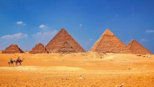  Simply Pyramids from Alexandria Hotels