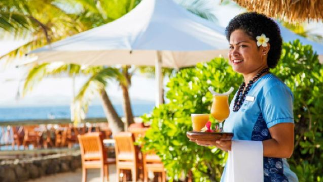 Snorkeling 1-day tour at Shipwreck Island, Fiji [includes lunch + transfers]