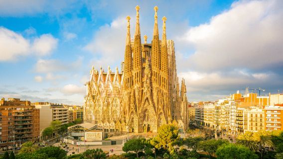 Barcelona: Skip-the-line walking tour of Gaudí's Sagrada Familia (optional small group tour)