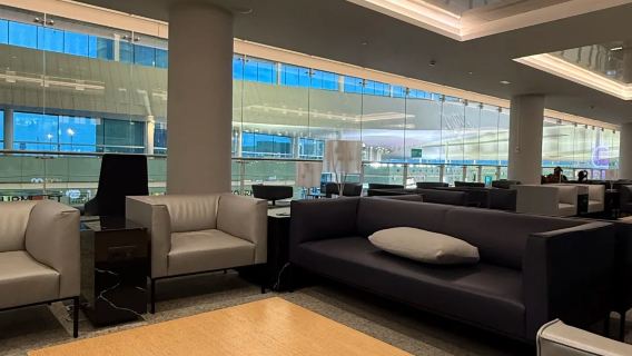 Bono de uso para la sala VIP del Aeropuerto de Barcelona | Sala VIP del Aeropuerto El Prat de Barcelona/BCN Sala VIP T1T2 para conexiones y descanso