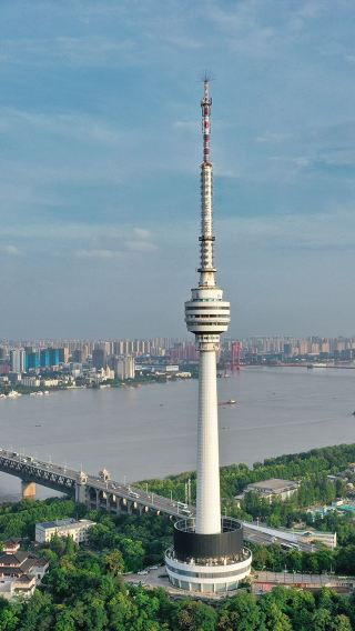 Wuhan Turtle Mountain hiking and scenic viewing + Zhiyin Hall + Iron Gate Pass + Dayu Mythological Garden + guide