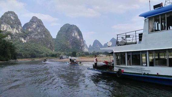 Guilin/Yangshuo Day Tour: Li River Cruise plus Countryside Cycling