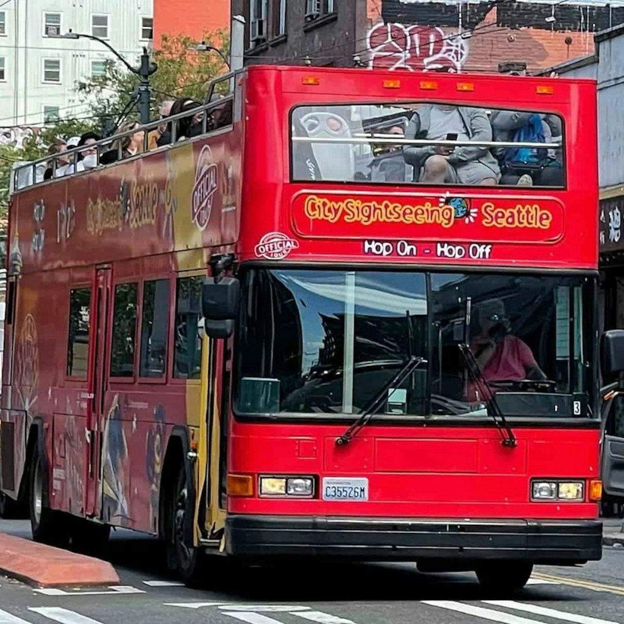 Seattle: One-Way Locks Cruise + Hop-on Hop-off Bus Tour