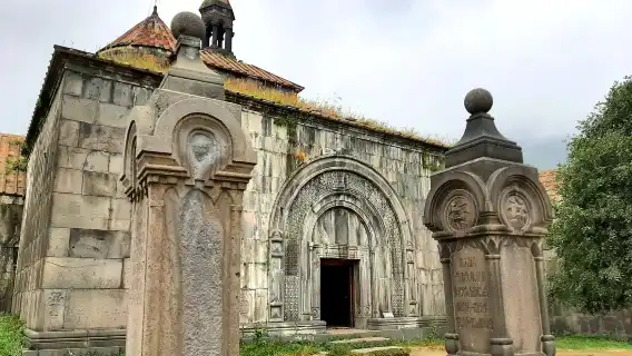 エレバン往復:ハグパット修道院、アフタラ修道院、サナヒン修道院