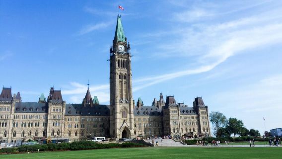 Mint + National Gallery + Ottawa Canadian Parliament + Rideau Canal one-day tour with Chinese and English Service