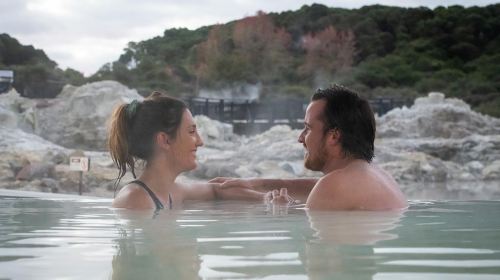 Rotorua Hells Gate Geothermal Mud Bath & Sulfuric Hot Spring Spa - Hells Gate Natural Mud Bath Spa / New Zealand Natural Sulfuric Geothermal Hot Spring