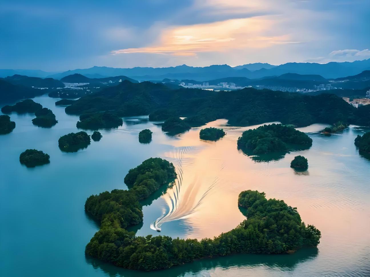 Pulang pergi Hangzhou: Perjalanan satu hari di Danau Seribu Pulau