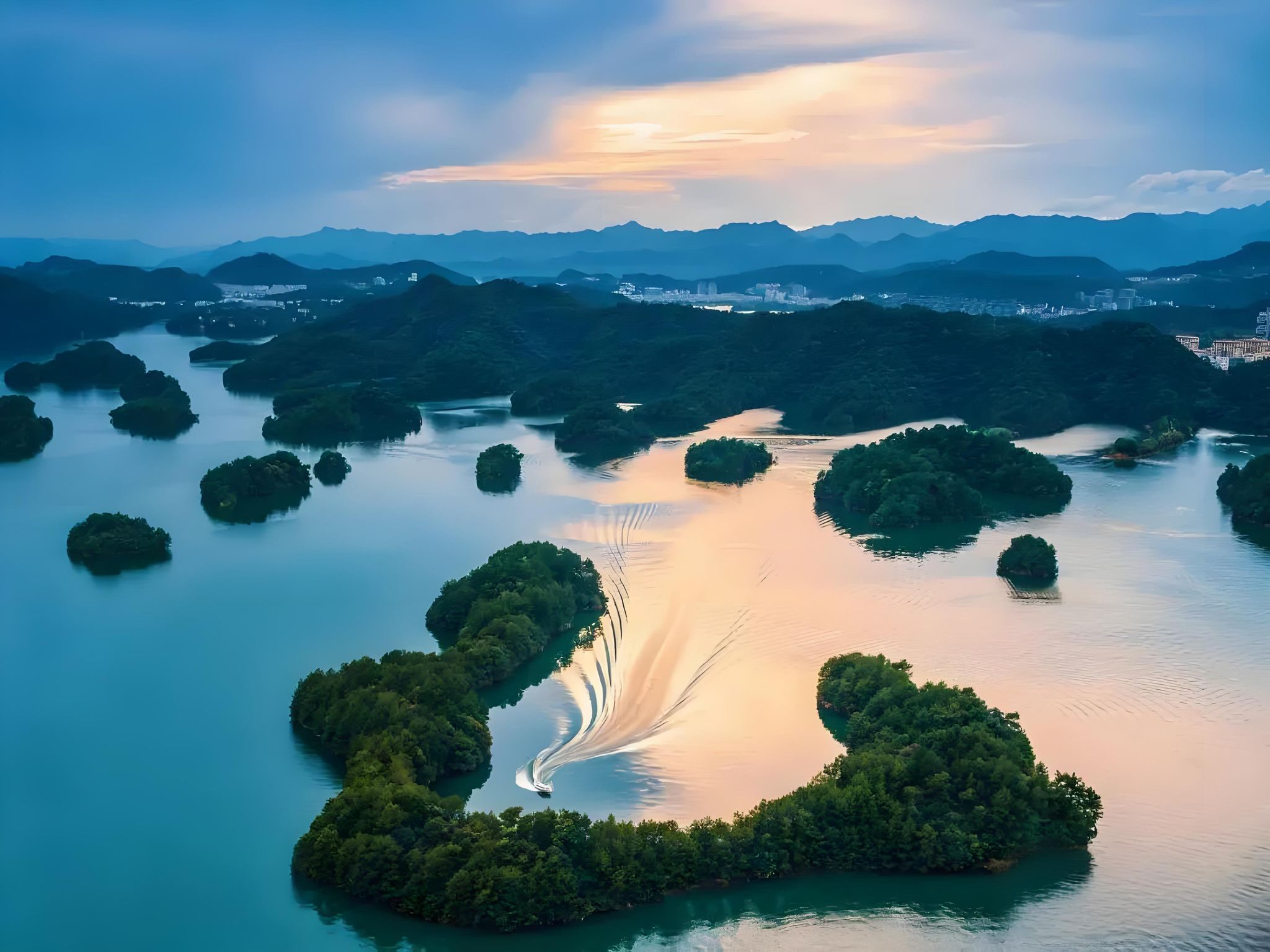 Round-trip Hangzhou: 1-Day Tour to Qiandaohu