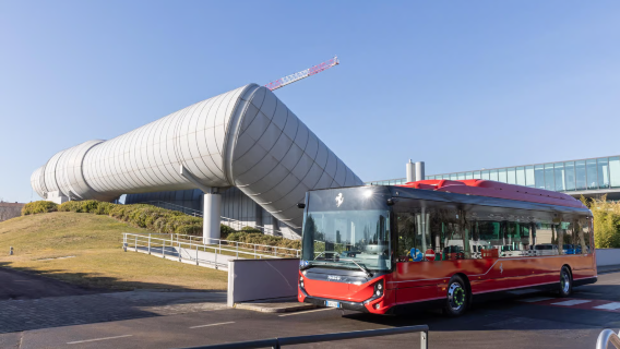 Museum Ferrari Maranello yang Imersif dan Tur Ramah Lingkungan Sirkuit Fiorano