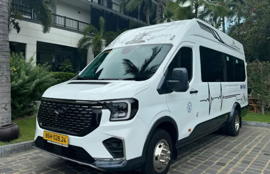 私人包車服務：下龍市至海防市／吉碑機場（HPH）或相反路線