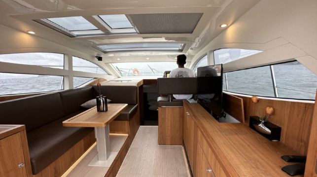 深圳大梅沙遊艇會39呎雙層豪華新遊艇 包船出海～2025全新品質出海