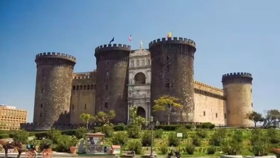 義大利那不勒斯主教堂+維蘇威火山+新堡+王宮+考古博物館之旅