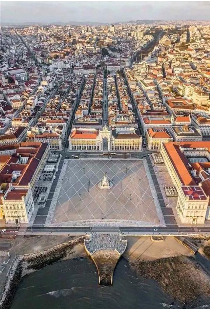 葡萄牙里斯本埃武拉羅馬神廟+人骨禮拜堂+埃武拉教堂包車一日遊