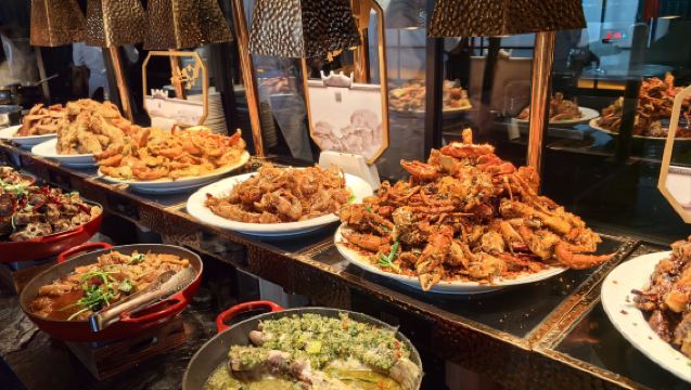 ทัวร์วันเฉิงตู พิพิธภัณฑ์ซานซิงตุย + บุฟเฟ่ต์อาหารทะเล IFS Yongronghui: ตั๋ว + รถส่วนตัว