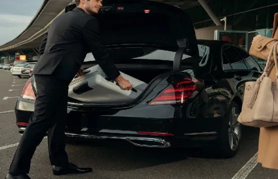 阿布扎比至阿布扎比/沙迦/拉斯海馬/富查伊拉單程包車