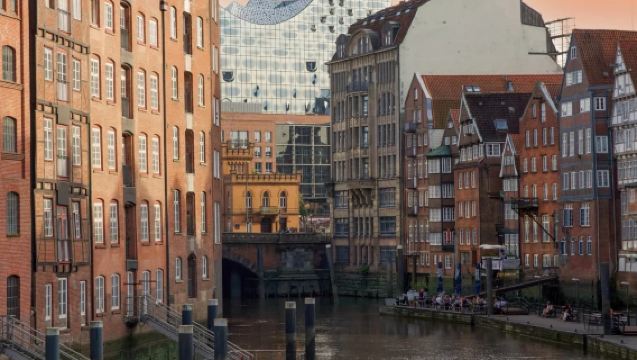 德國漢堡聖尼古拉教堂+倉庫城+易北愛樂音樂廳一日遊【中文包車】