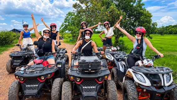 Passeio de ATV pela Aldeia Khmer e Fazenda de Peixes