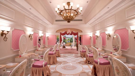 Hong Kong Travel Photography[Princess/Prince Makeup and Photography Services at the Magic Makeup Room at Hong Kong Disneyland Hotel]