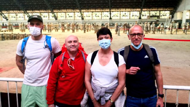 西安 始皇帝陵、兵馬俑、イスラム地区、西安城壁 日帰りツアー【オプション:チャーター車+入場券】