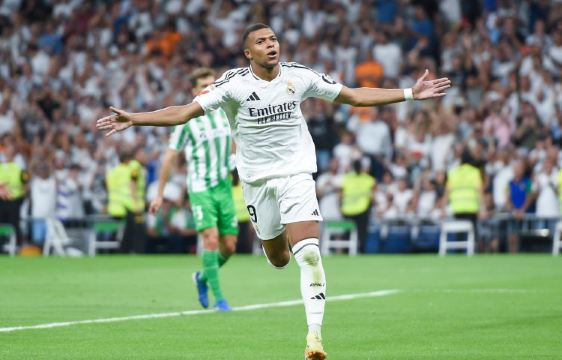 サンティアゴ・ベルナベウスタジアム-レアル・マドリード リーガ・エスパニョーラ＆UEFAチャンピオンズリーグ ホームゲーム入場チケット 一律料金【リーガ・エスパニョーラの魅力を体感できる没入型体験/Eチケット】