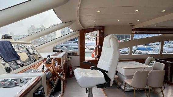 【珠海遊艇租賃】珠海九洲國際 90英尺三層飛橋超級遊艇 包船出海+自駕體驗