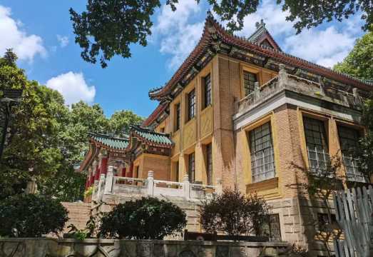 Presidential Palace + The Ming Tomb + Meiling Palace + Lingyuan Road + Open-Air Music Hall + Nanjing Confucius Temple 1-Day Tour