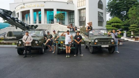 Tour panoramico della città di Hanoi in Jeep