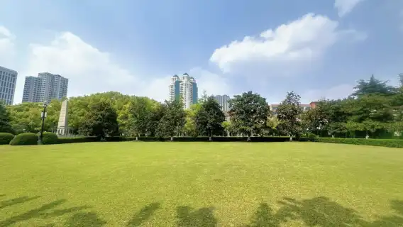 ล่ามนักศึกษามหาวิทยาลัยเซียงไฮ้เจียงตง/รวมการจอง/บริการวีไอพี