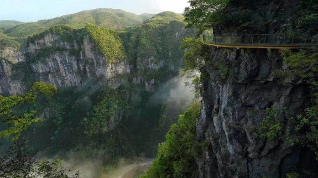 矮寨大橋+矮寨懸崖棧道一日遊【湘西苗寨/茶峒邊城/一單一團】