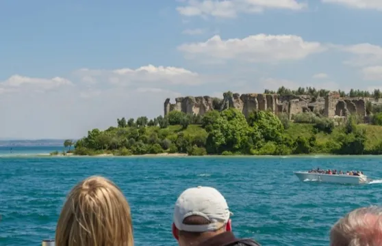 西爾苗內及加爾達湖：維羅納出發導覽團 + 私人遊船 + 斯普利茲酒品嚐