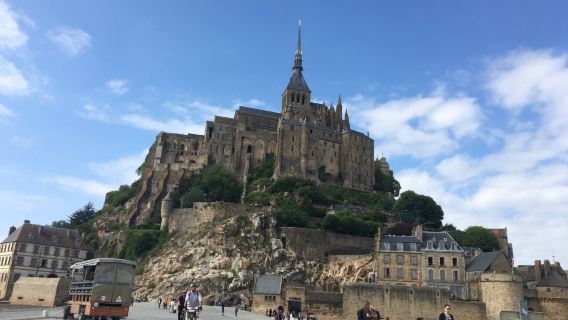 法國巴黎-聖米歇爾山+可訂製【中文包車自由行】