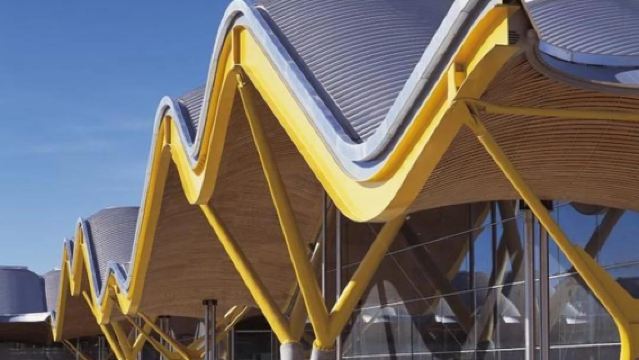 Lapangan Terbang Madrid, Sepanyol | Pemandu Berbahasa Cina Ambil di Lapangan Terbang\Penghantaran ke Lapangan Terbang