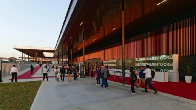 巴西 聖保羅： 中文-葡萄牙語&英語  專業翻譯｜展會翻譯｜安年比會展中心｜旅遊地陪導遊｜商務陪同拜訪