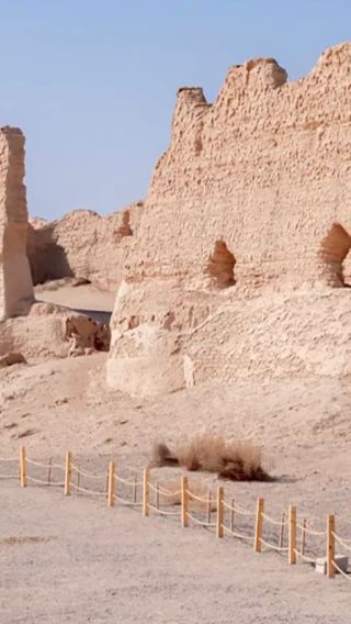Dunhuang 1-day tour●The Western Thousands Buddha Grottoes + Yangguan + Yumen Pass + Yadan sunset●Private tour●Door-to-door pickup
