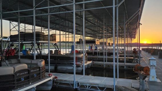 Austin: Lake Travis Cruise with Captain