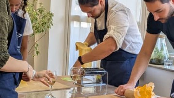 Como: Private Cooking Class & Aperitif at Local's Home