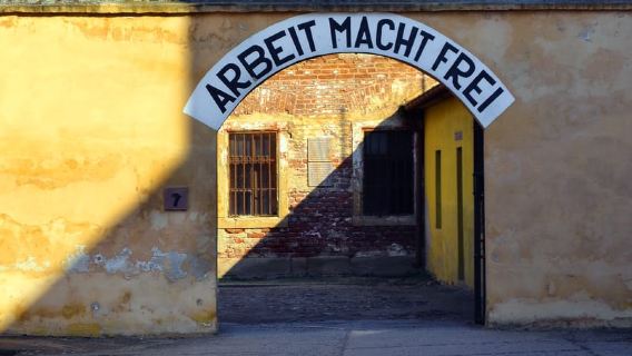 From Prague to Terezín: GUIDED TOUR TO TEREZÍN
