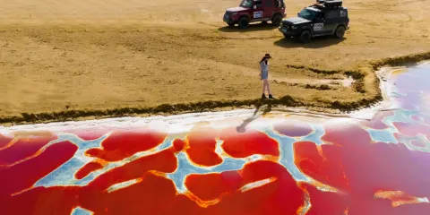 升級六湖穿越|銀川烏蘭湖+騰格裏沙漠龍眼翡翠湖五湖穿越一日遊