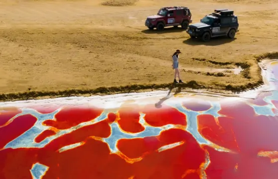 升級六湖穿越|銀川烏蘭湖+騰格裏沙漠龍眼翡翠湖五湖穿越一日遊