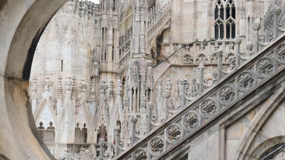 ทัวร์วันเดียว/ทัวร์หลายวัน มหาวิหารมิลาน + พระราชวังเบรรา + โรงโอเปร่าในอิตาลี พร้อมบริการภาษาอังกฤษและภาษาจีน