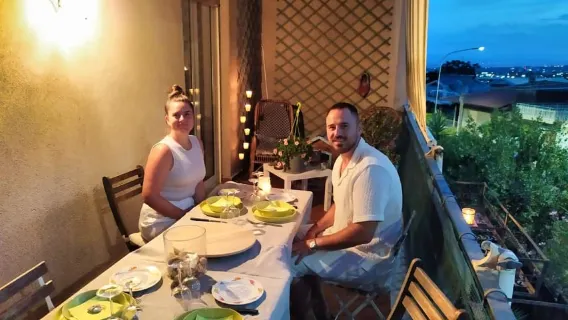 Etna: passeggiata sulla lava, giro in barca ad Aci Trezza e cena in famiglia