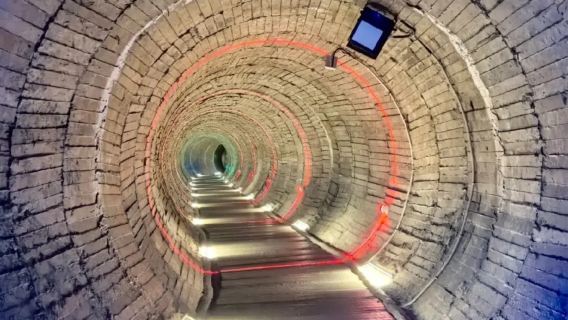 กรุ๊ปทัวร์ฉงชิ่ง: พิพิธภัณฑ์ใต้น้ำไป่เหอเหลียง บังเกอร์นิวเคลียร์ 816 และหุบเขาเว้าหลิงซาน