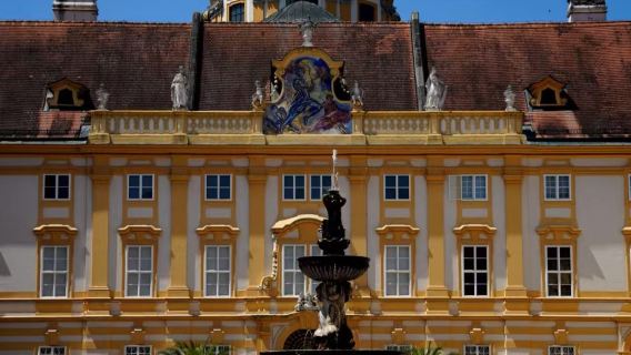 奧地利維也納梅爾克修道院+瓦豪河谷+阿格斯坦城堡【中文包車】